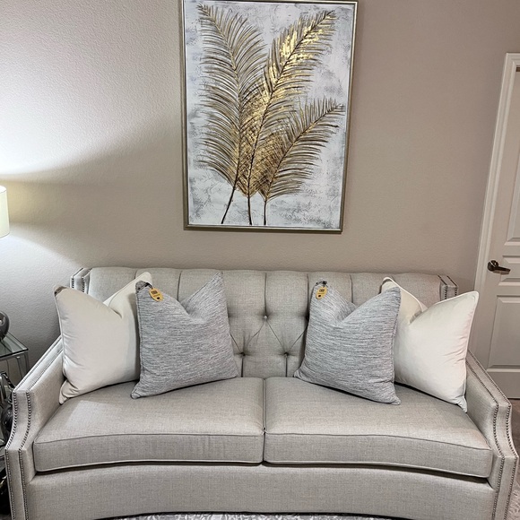 1-NWT CALLISTO HOME DECORATIVE PILLOW ( Please read description for details) - Picture 6 of 16